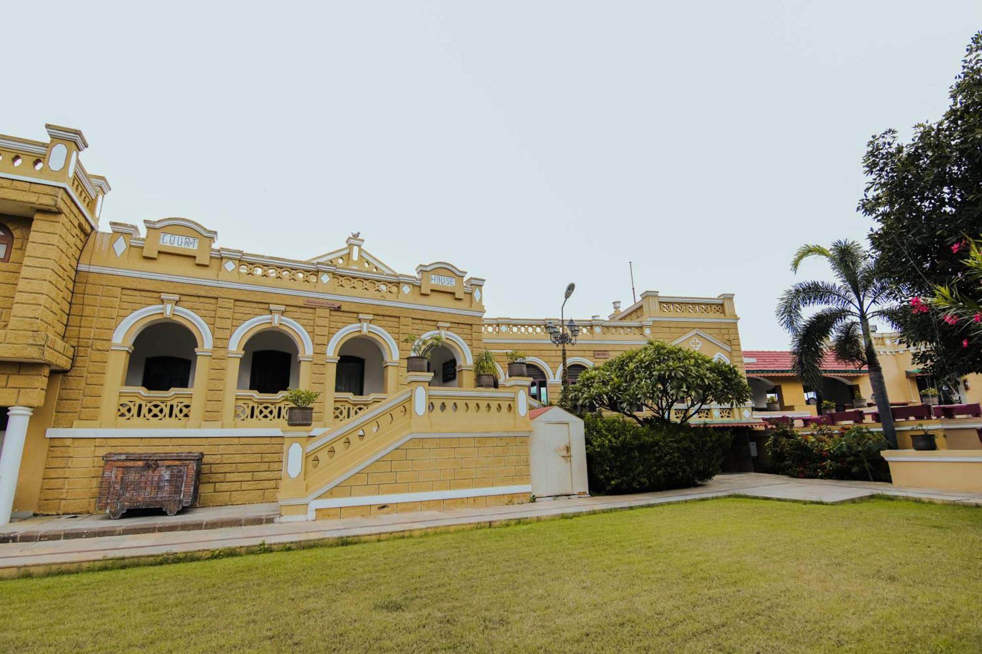 Heritage Khirasara Palace Rádžkót Exteriér fotografie